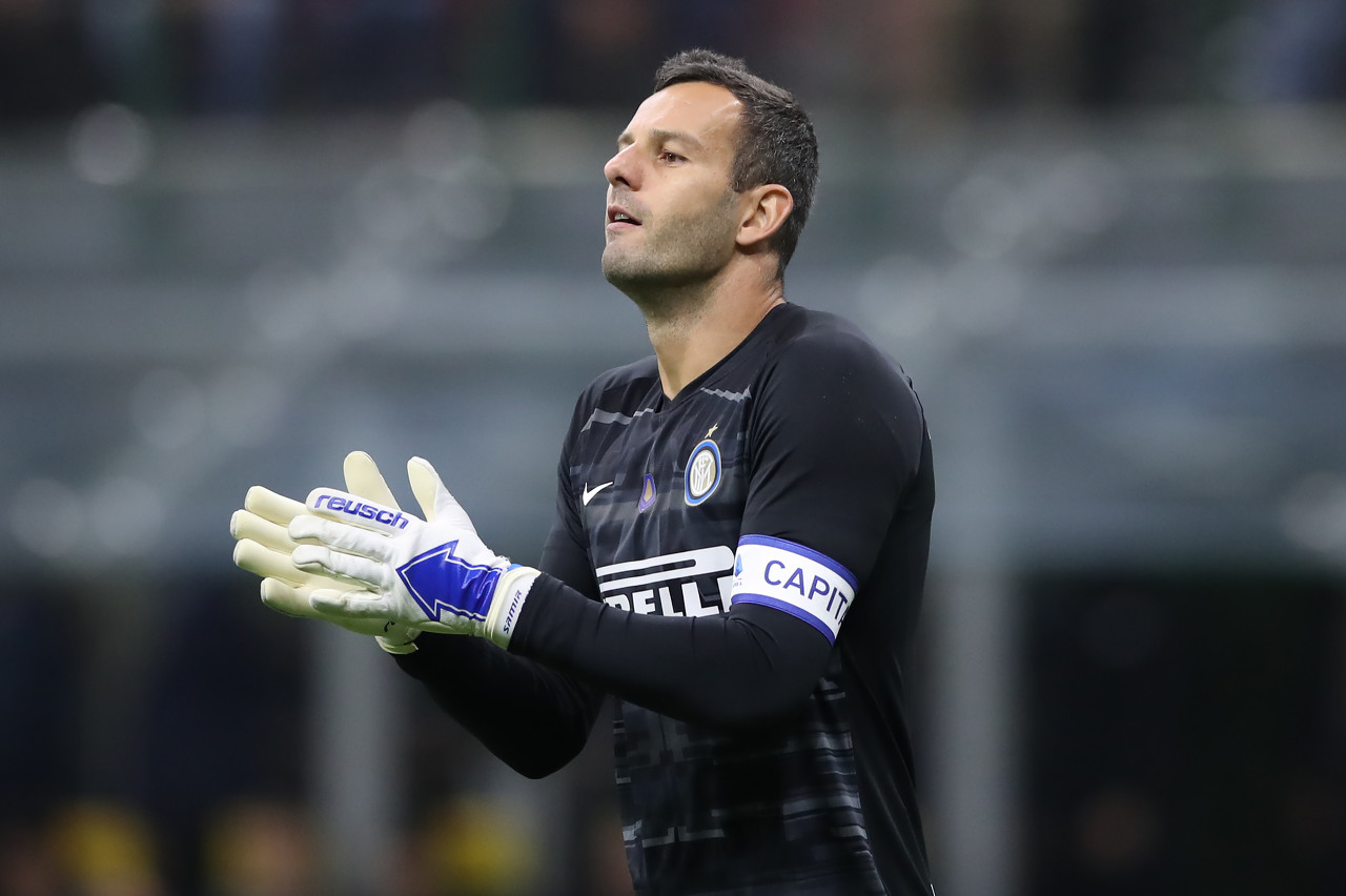 黑根斯侧身 黑根斯侧身